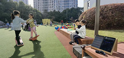 楊浦區翔殷幼稚園通過可穿戴設備和檢測分析系統，有助于教師及時了解幼兒運動負荷，幫助幼兒科學運動w.jpg