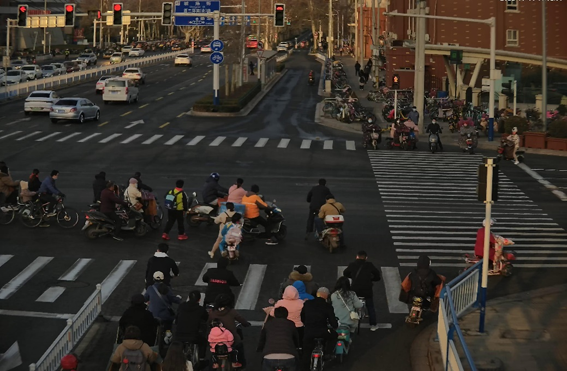 1 路口電動(dòng)車亂狀w.png