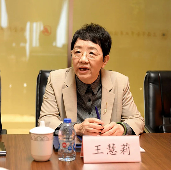 安徽省安全技術(shù)防范行業(yè)協(xié)會理事長王慧莉w.jpg